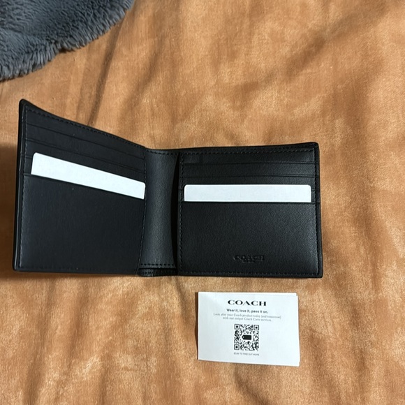 Men's BNWOT Coach Signature Ski Wallet - Picture 2 of 3